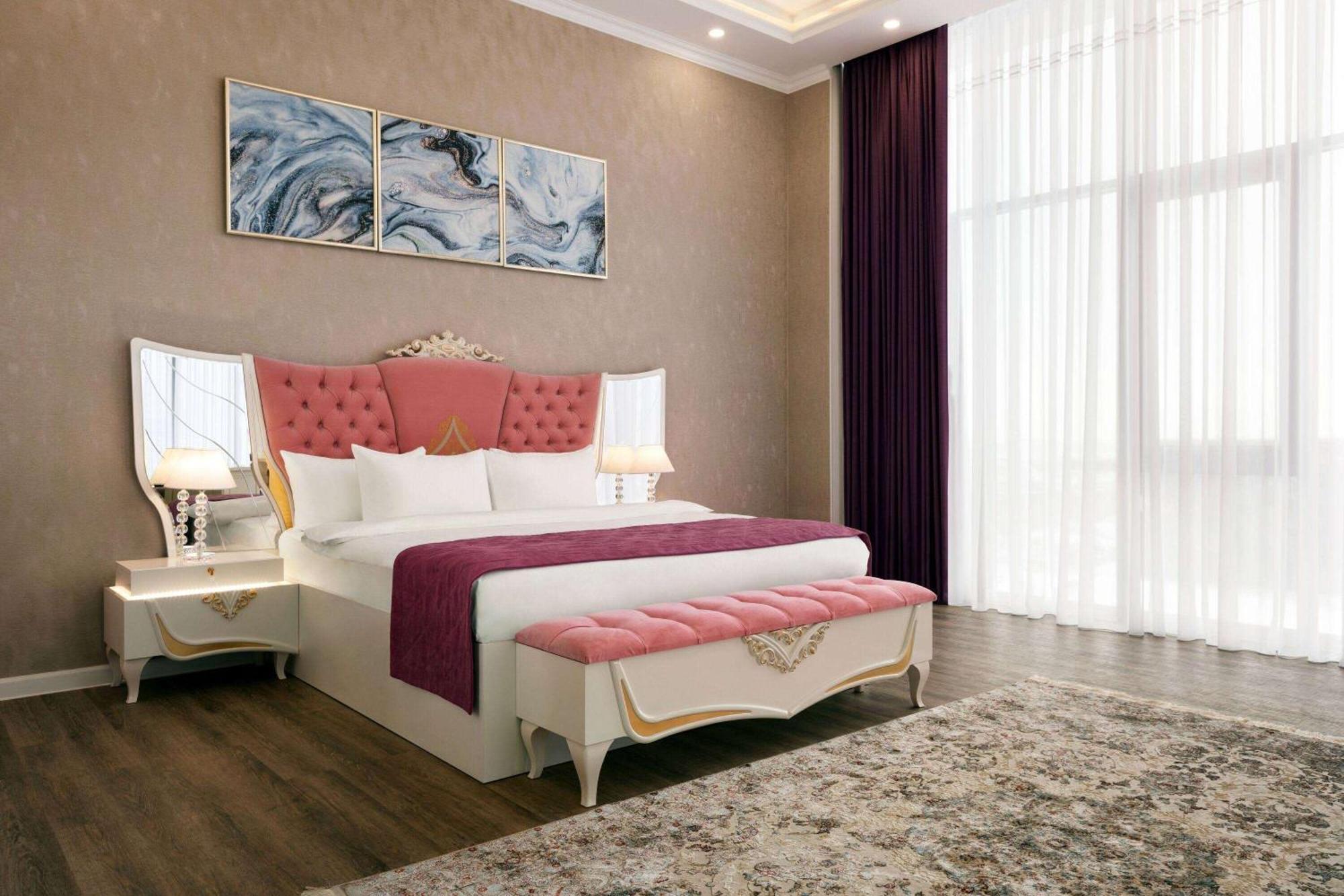 Ramada By Wyndham Shymkent Hotel Buitenkant foto